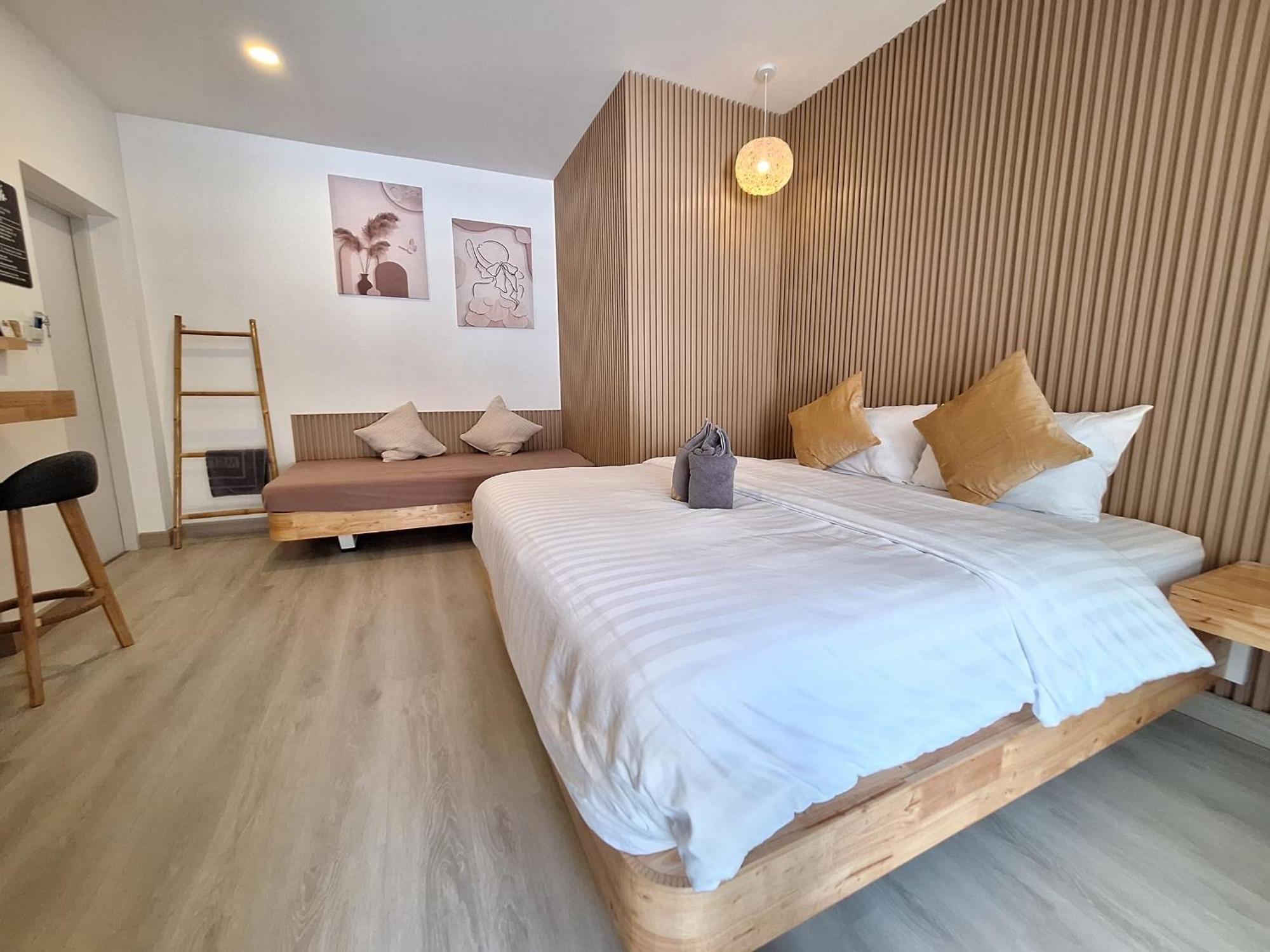 Koh Larn White House Hotell Exteriör bild